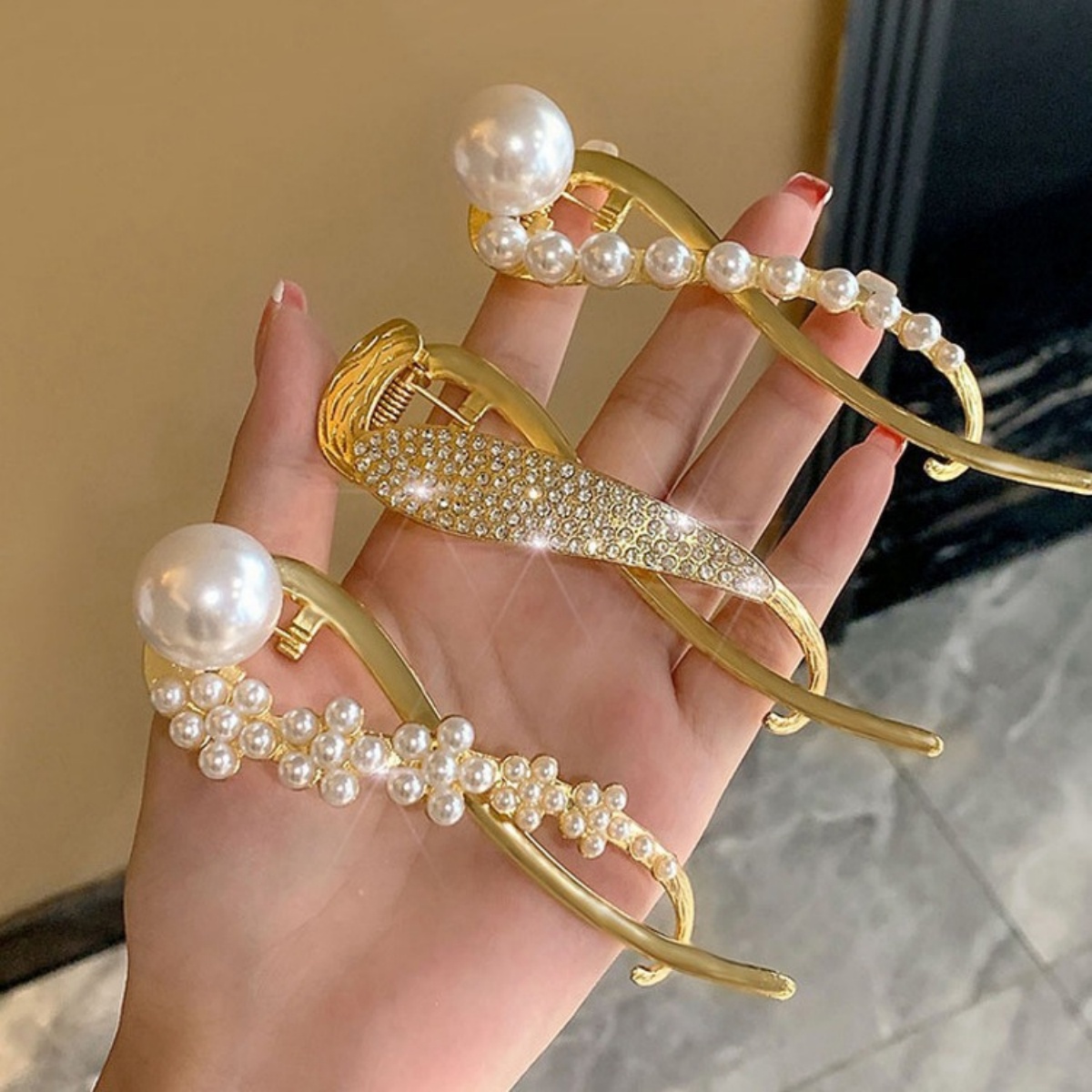 Elegant Glitter Pearl Hair Cli - Lifestyle In Korean ulasan dan harga